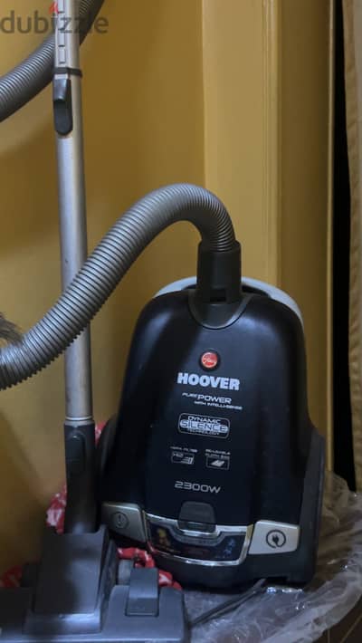 مكنسة Hoover للبيع