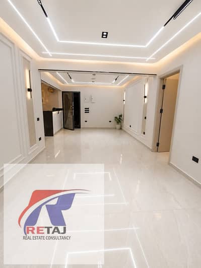 فرصه مميزه بشارع الطيران الرئيسي 120 م تصلح سكني او جميع النشاطات للعيادات والمكاتب تشطيب الترا سوبر لوكس ساوند سستيم دور أول مميز بحصه بالجراج