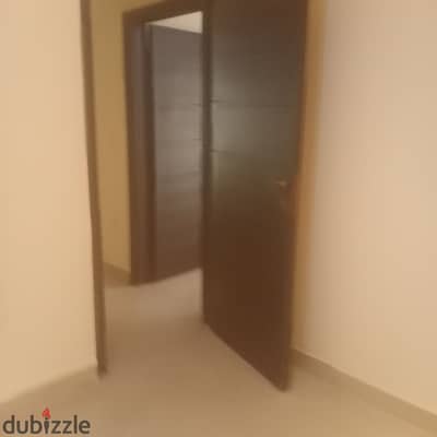 شقه ارضي بحديقه 290م للايجار سكني أو اداري بالتجمع الاول