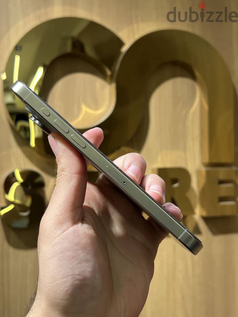Apple - iPhone 15 Pro Max 2