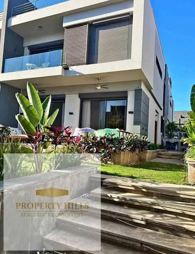 Ready to move in villa in Sodic East Fully residential and already inhabited compound