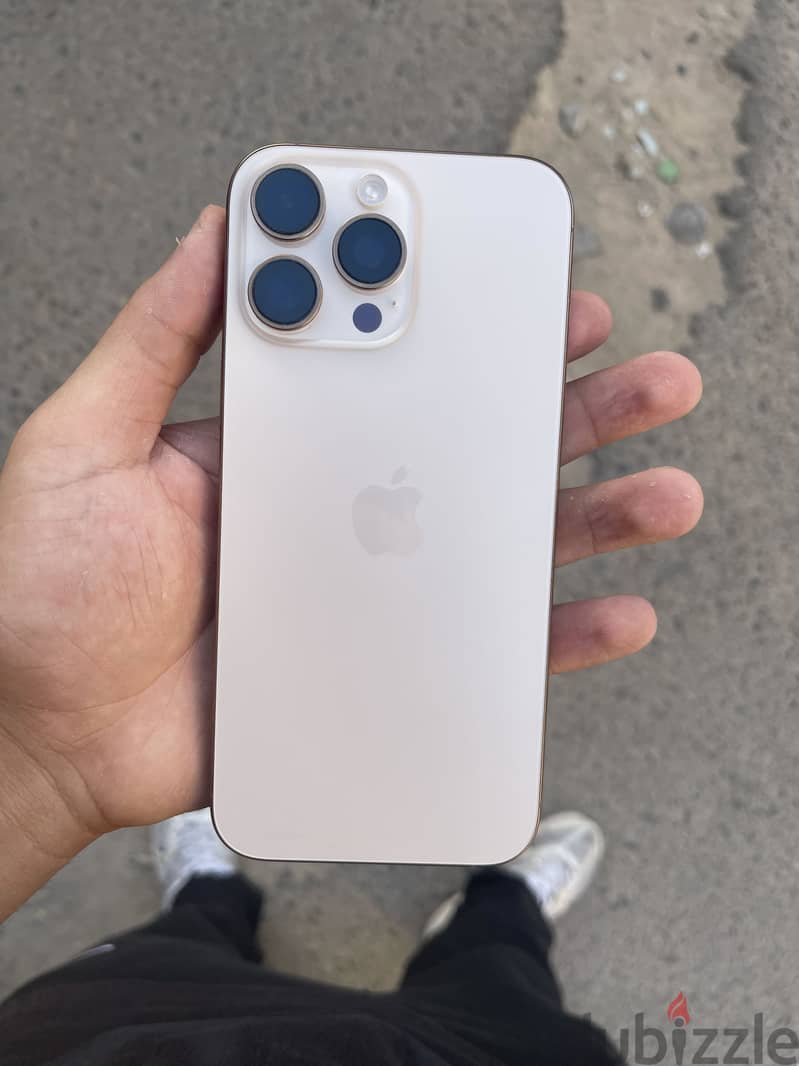 Apple - iPhone 16 Pro Max 1