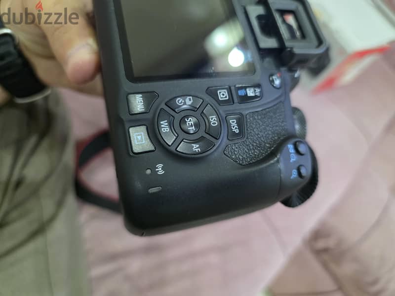 canon 2000D 4
