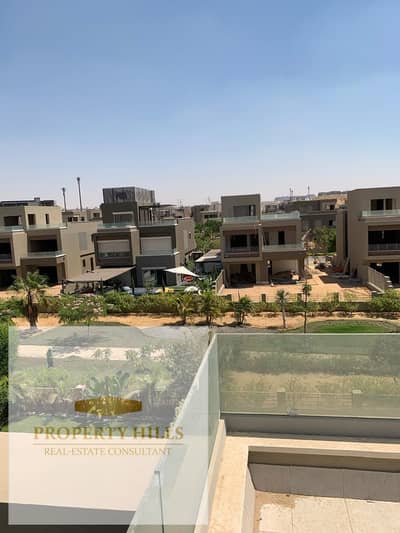 From owner palm hills close to auc ready to move