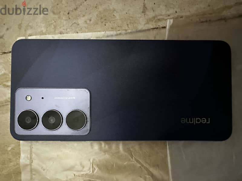 Realme C75 1