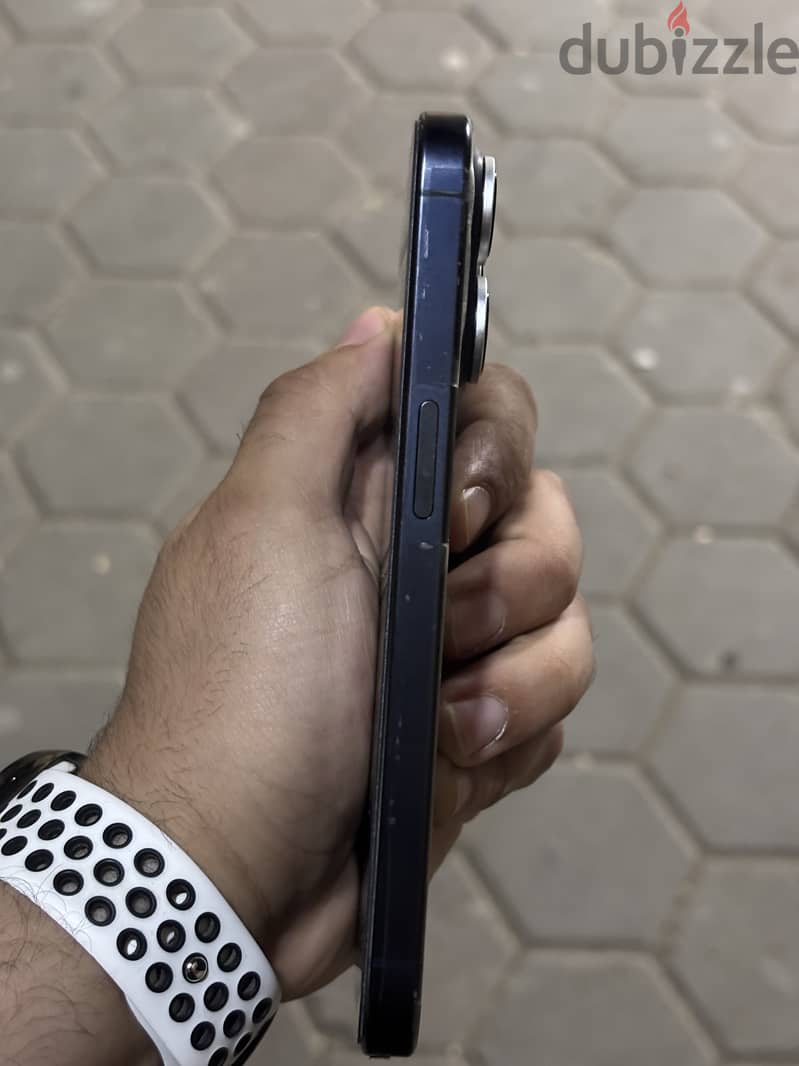 iphone 15 pro 2
