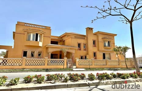 فيلا فاخرة علي الجولف في جولف فيوز بالم هيلز بجوار نيو جيزة و ذا كراون