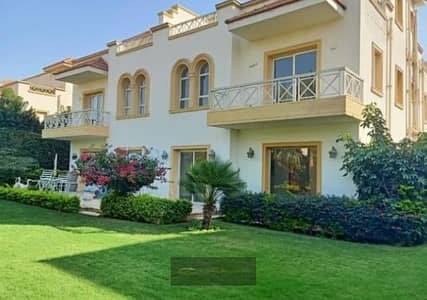 فيلا للبيع في كمبوند جرينز – الشيخ زايد | 360 م² أرض | 235 م² مباني | بحري | فيو لاندسكيب وبحيرة