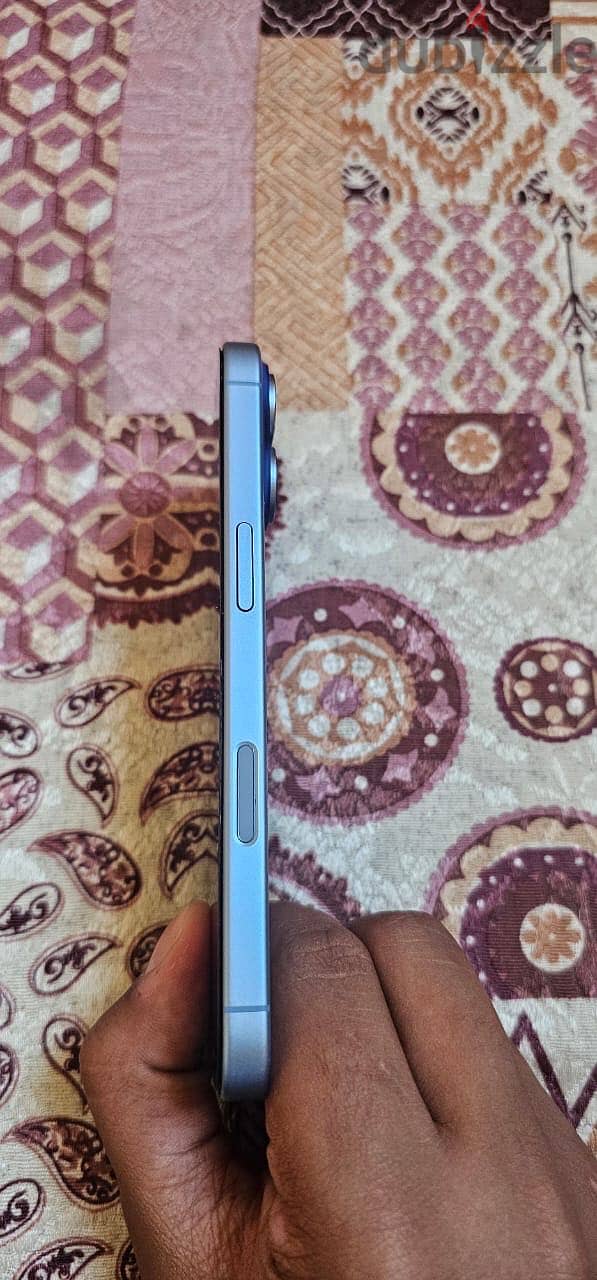 Apple - iPhone 17 4