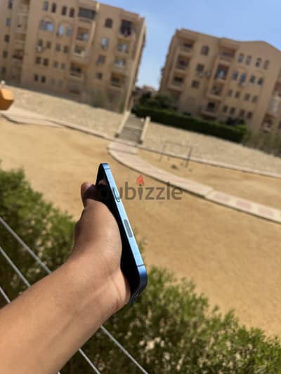 Apple - iPhone 13