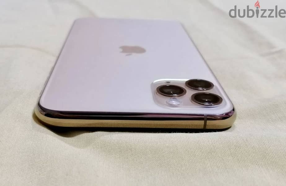 Apple - iPhone 11 Pro Max 3