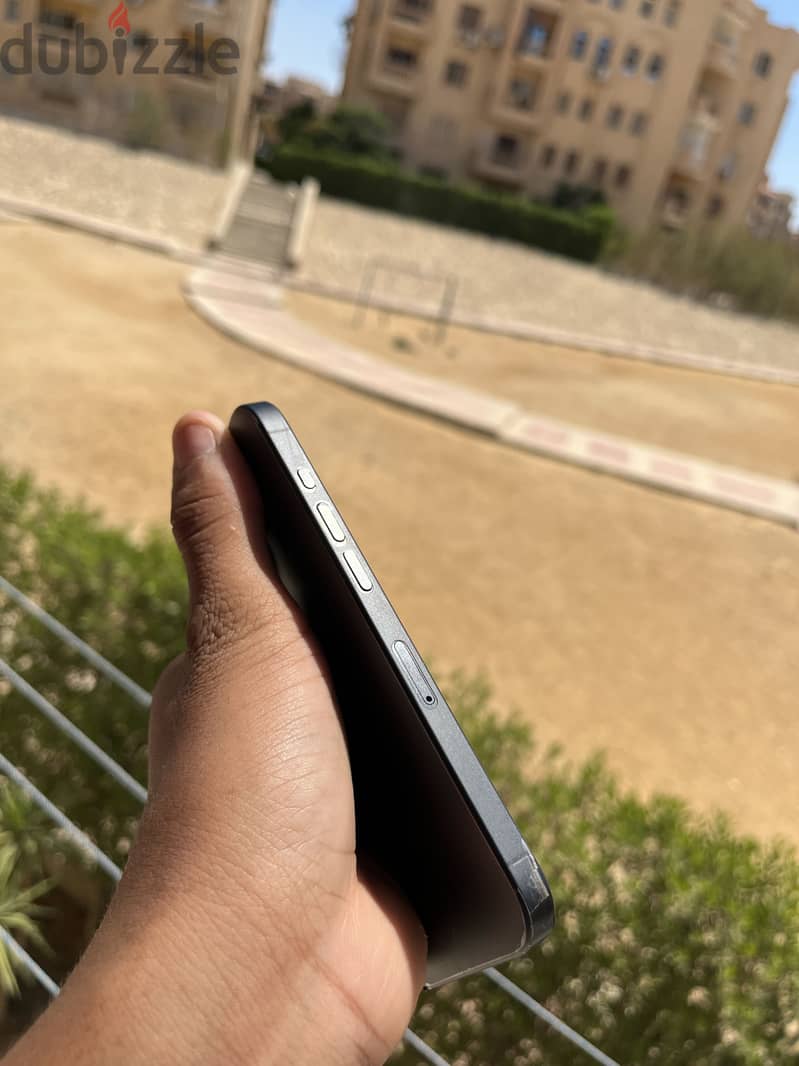 Apple - iPhone 15 Pro 3