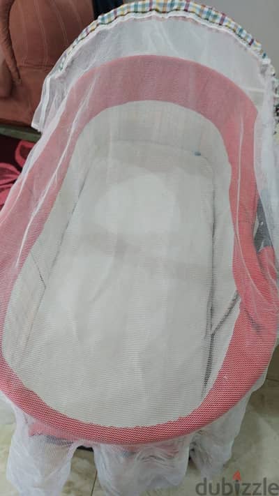 سرير اطفال