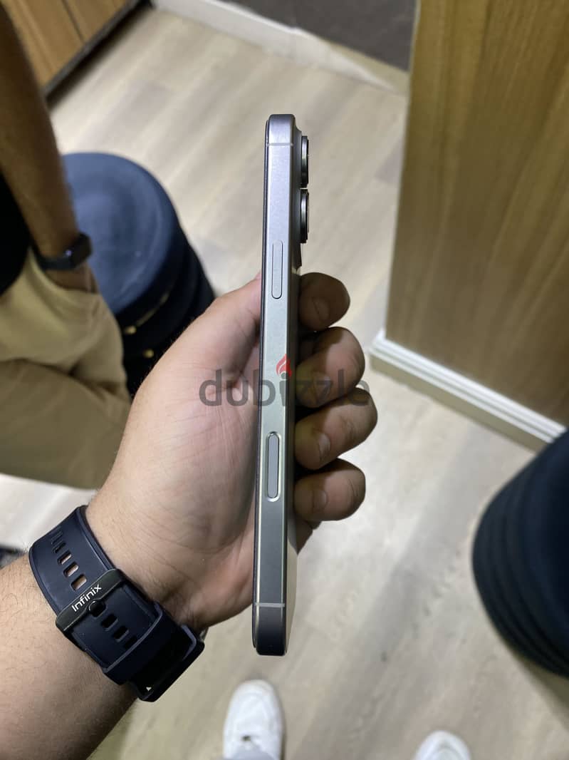 Apple - iPhone 16 Pro Max 4