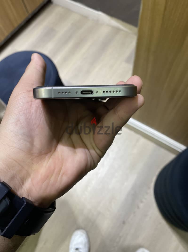 Apple - iPhone 16 Pro Max 6