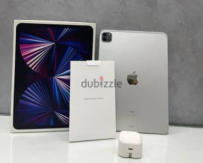 للبيع ipad pro m1 كسر زيرو بكل حاجته الاصليه