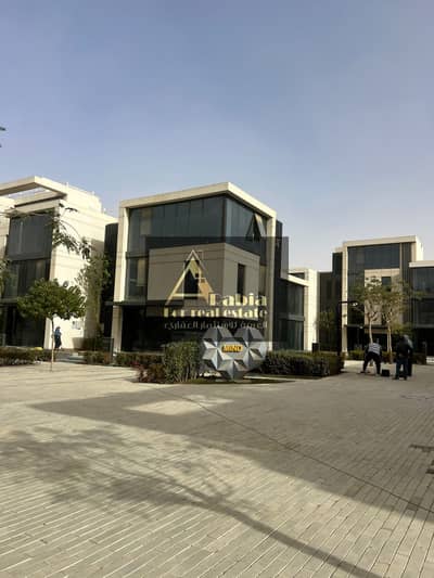 مبنى إداري مستقل للبيع في هارت وورك ماونتن فيو – التجمع الخامس | كورنر | فيو مباشر على Promenade | فرصة استثمارية نادرة