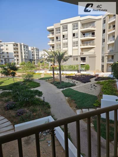دوبلكس للبيع بسعر مميز واقل سعر فى السوق بمساحه اكبر فى كمبوند هايد بارك - Hyde Park بجوار ميفيدا - ايستاون - ليك فيو