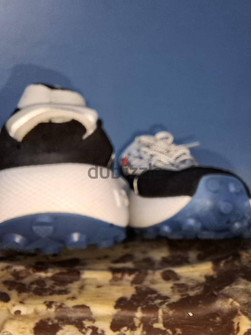 Under armour hover 5