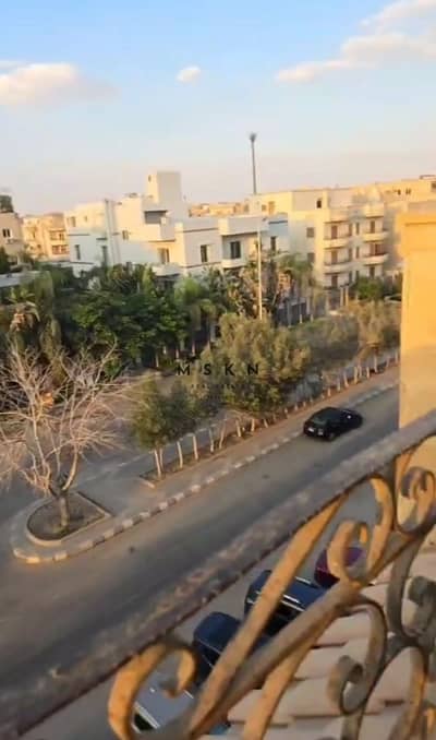 روف للبيع في البنفسج 5 فيلات 190م - التجمع الأول