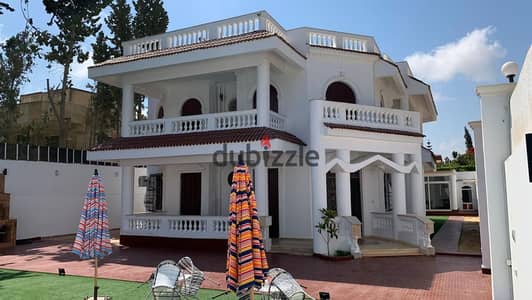 Villa 900 meters exquisite location
