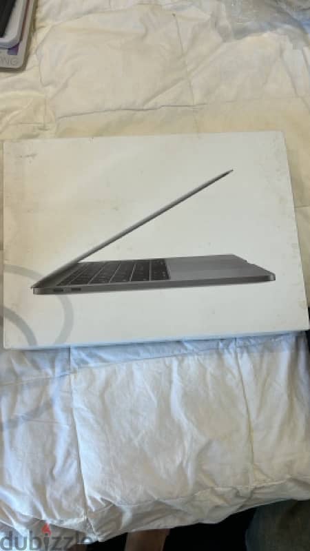 Macbook  pro 13” ، 2017 2