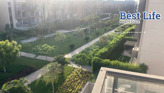 بنتهاوس للإيجار في المراسم فيفث سكوير التجمع الخامس | بالقرب من الجامعة الأمريكية وبالم هيلز وماونتن فيو | 316 متر + روف 200 متر | فيو بحيرات وجاردن