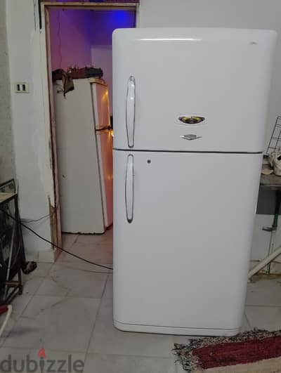 تلاجه بحالة الجديده