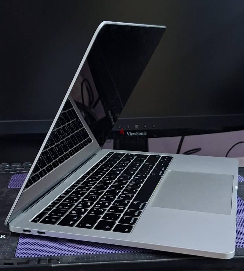 macbook pro 2017 2