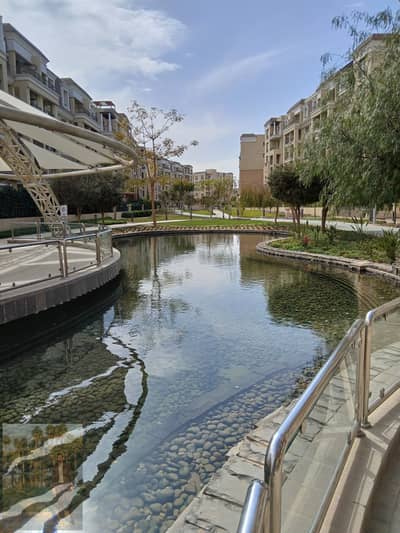 Hot Investment Deal | Ready to Move Studio in Sarai (S2)  Grab this highly competitive deal in Sarai Compound, one of the most vibrant and fast-growing communities on the Suez Road. This 63m² studio is perfect for investors looking for an asset with high