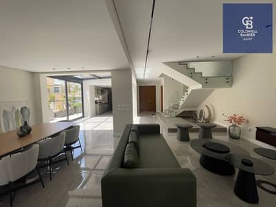 Immediate delivery of a resale villa, fully finished + air conditioning and kitchen, with a sea view, in the best location in Sodic East, lowest price