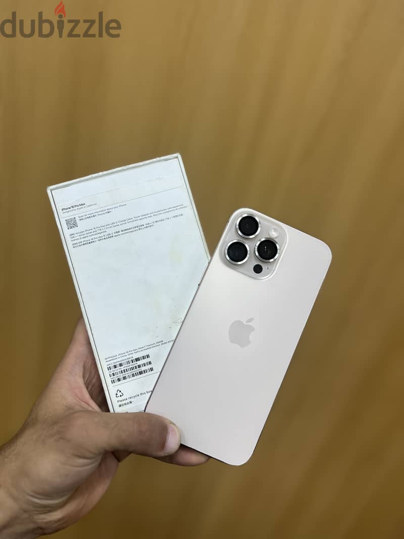iPhone 16 pro max 3