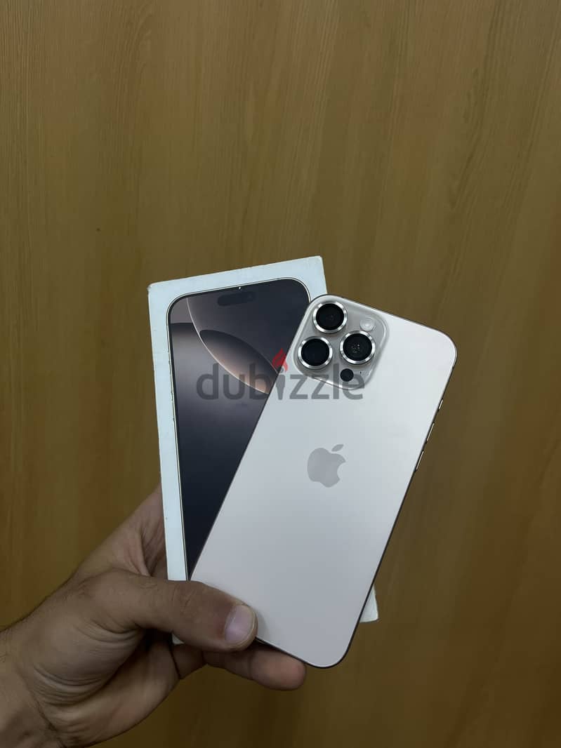 iPhone 16 pro max 4