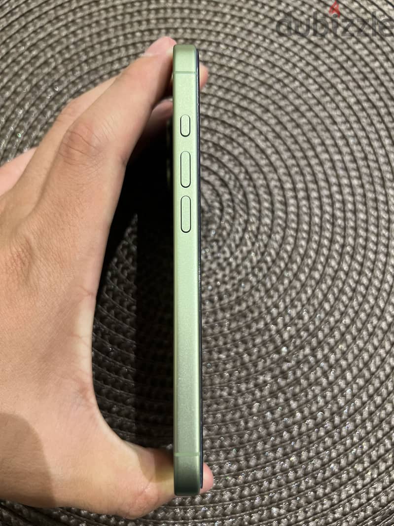 Apple - iPhone 17 8