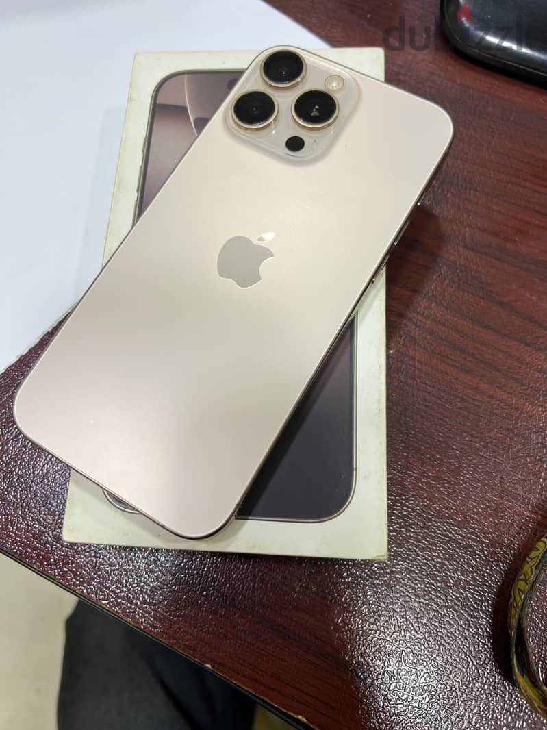 Apple - iPhone 16 Pro Max 3