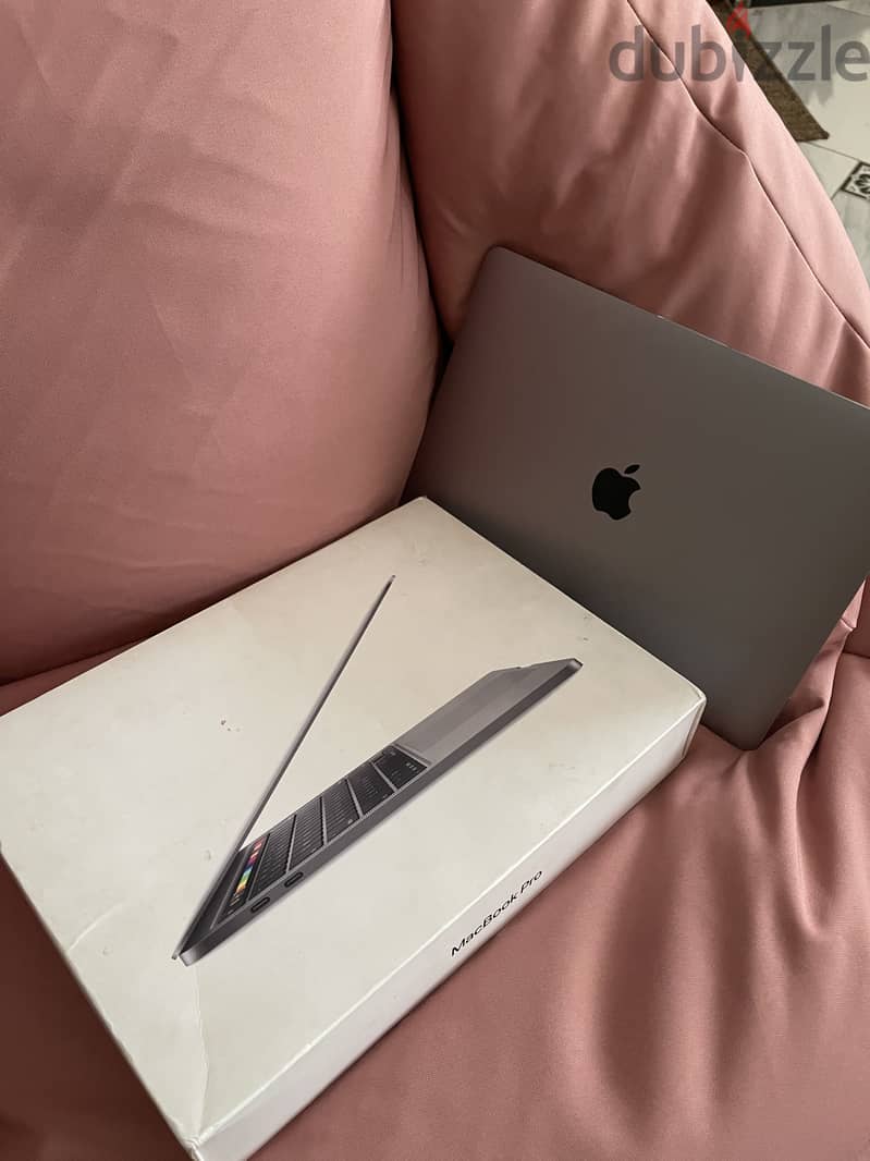MacBook pro 2020 touch bar  1