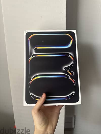 NEW iPad Pro M5 13-inch 256GB WiFi + Cellular (Sealed)