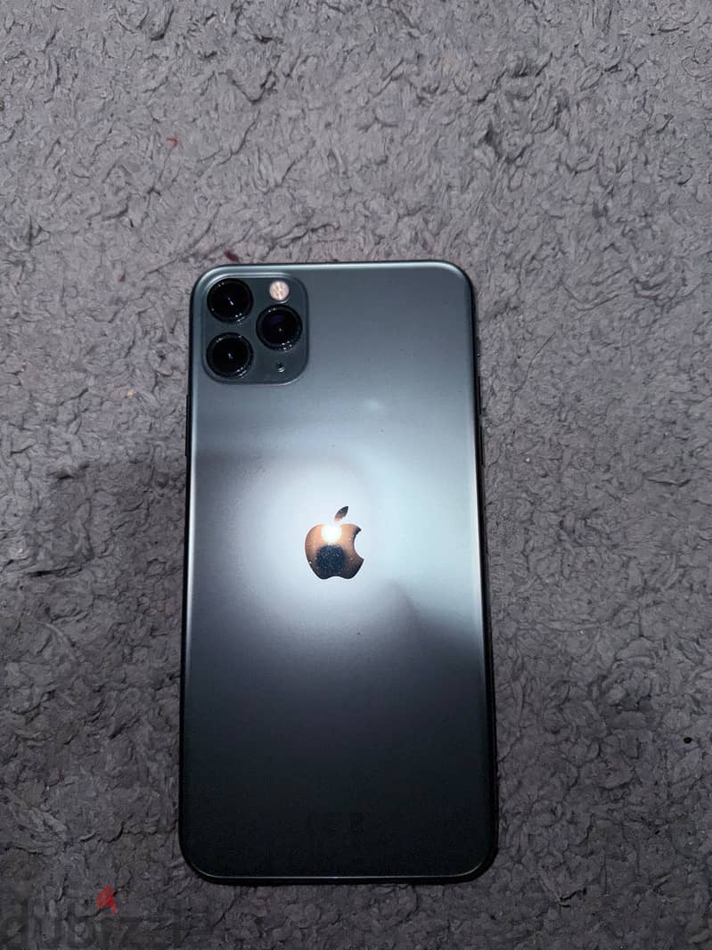 Apple - iPhone 11 Pro Max 1
