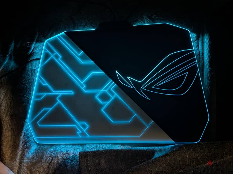 Asus ROG ماوس باد شكل مميز 1