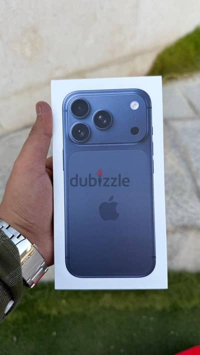 Apple - iPhone 17 Pro Max