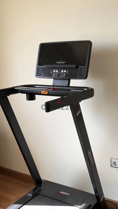 Entercise Aspire Treadmill, 120 KG, Black (Good as new)