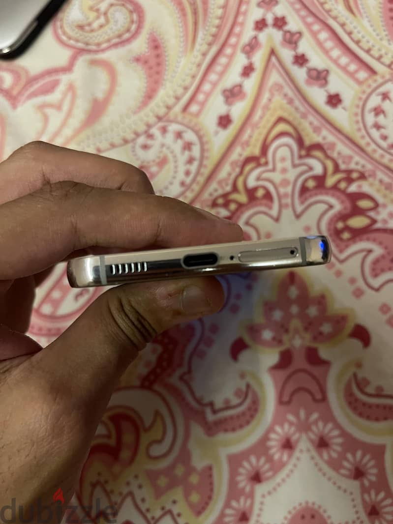 Samsung S22 4