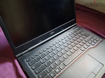 لابتوب فوجيتسو