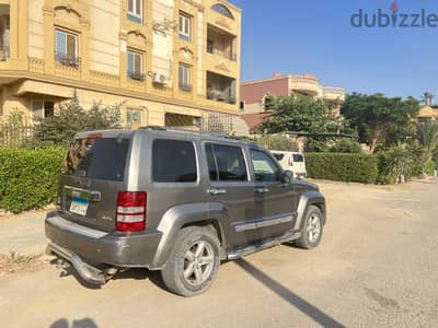 جيب شيروكى 2009 فابريكه