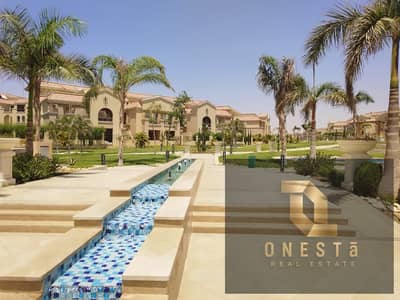 Ready to move villa, 392 meters, at a bargain price on the Suez Road opposite Madinaty, with installment facilities in Maadi View Compound Al shorouk