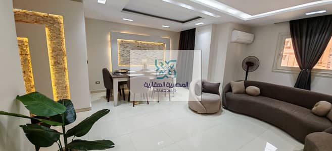 شقه للايجار مفروش   المعراج السفلى شارع رائيسي   بالقرب من معسكر الجيش   بالقرب من المدارس والخدمات  دور 2