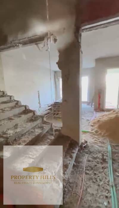 Townhouse resale, 265 meters, ready to move in, in Hyde Park, New Cairo, for sale at a much lower price, with 4 bedrooms.