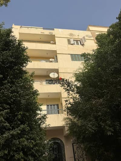 عمارة سكنية للبيع في مدينة السادس من أكتوبر  الحي الرابع – موقع مميز
