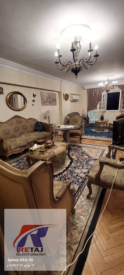 شقه للبيع بالمطبخ بموقع متمير في منطقه السادسه المربع الذهبي مدينه نصر