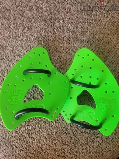 TYR Catalyst 2 Hand Paddles (XS)